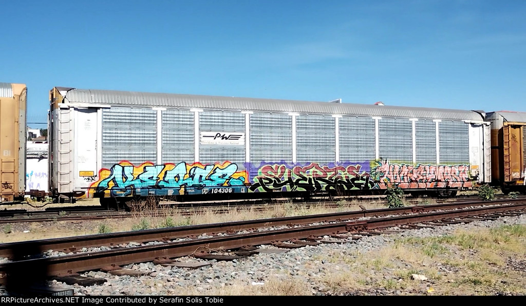 PW 104306 Con Grafiti 